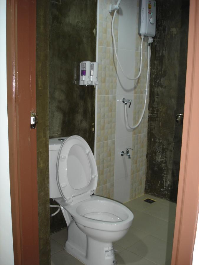 Rak Khun Hostel チエンマイ エクステリア 写真