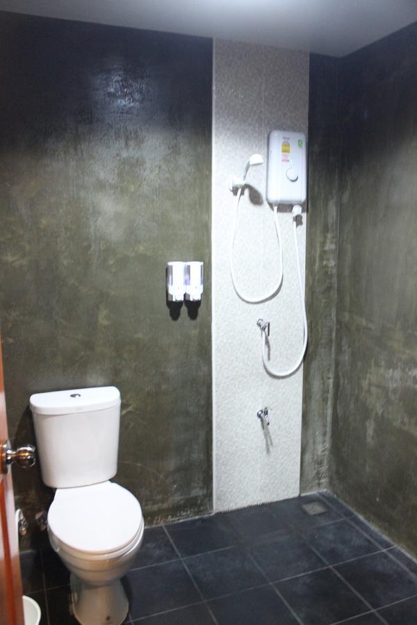 Rak Khun Hostel チエンマイ エクステリア 写真